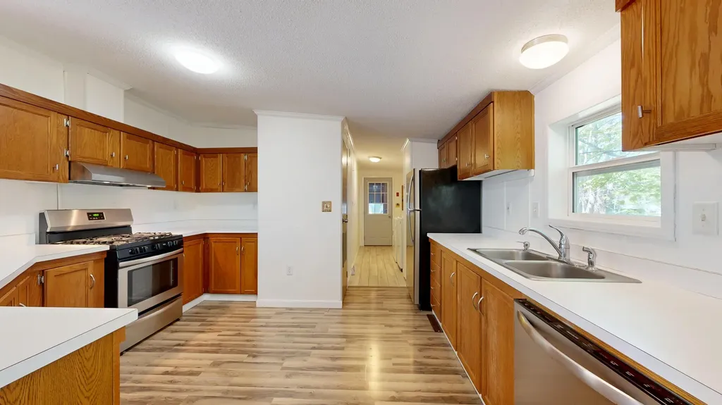 155 Town And Country Drive Norway ME 04268