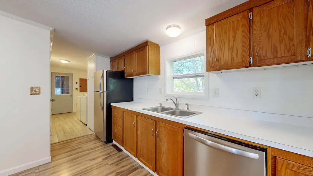 155 Town And Country Drive Norway ME 04268