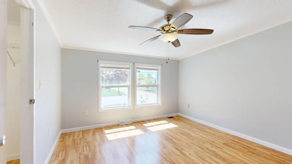 155 Town And Country Drive Norway ME 04268