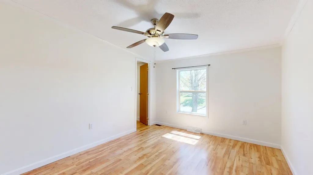 155 Town And Country Drive Norway ME 04268