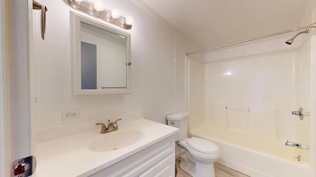 155 Town And Country Drive Norway ME 04268