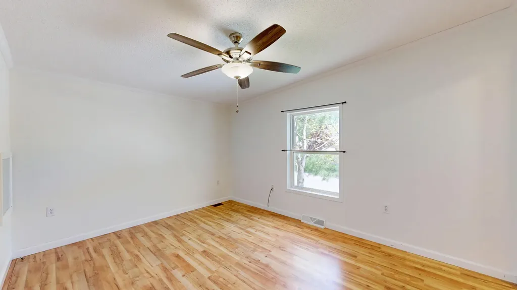 155 Town And Country Drive Norway ME 04268