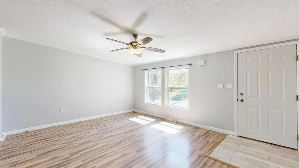 155 Town And Country Drive Norway ME 04268
