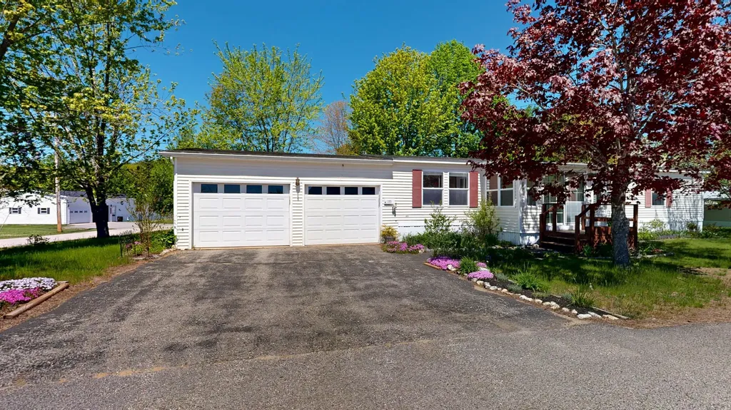 155 Town And Country Drive Norway ME 04268