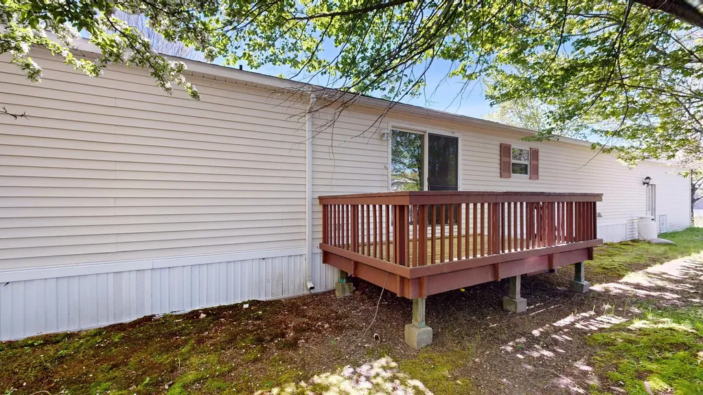 155 Town And Country Drive Norway ME 04268