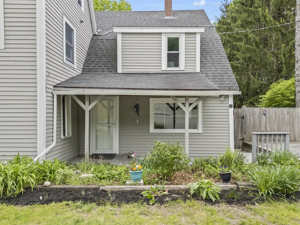 10 Summer Street Hallowell ME 04347