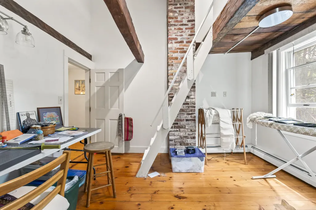 10 Summer Street Hallowell ME 04347