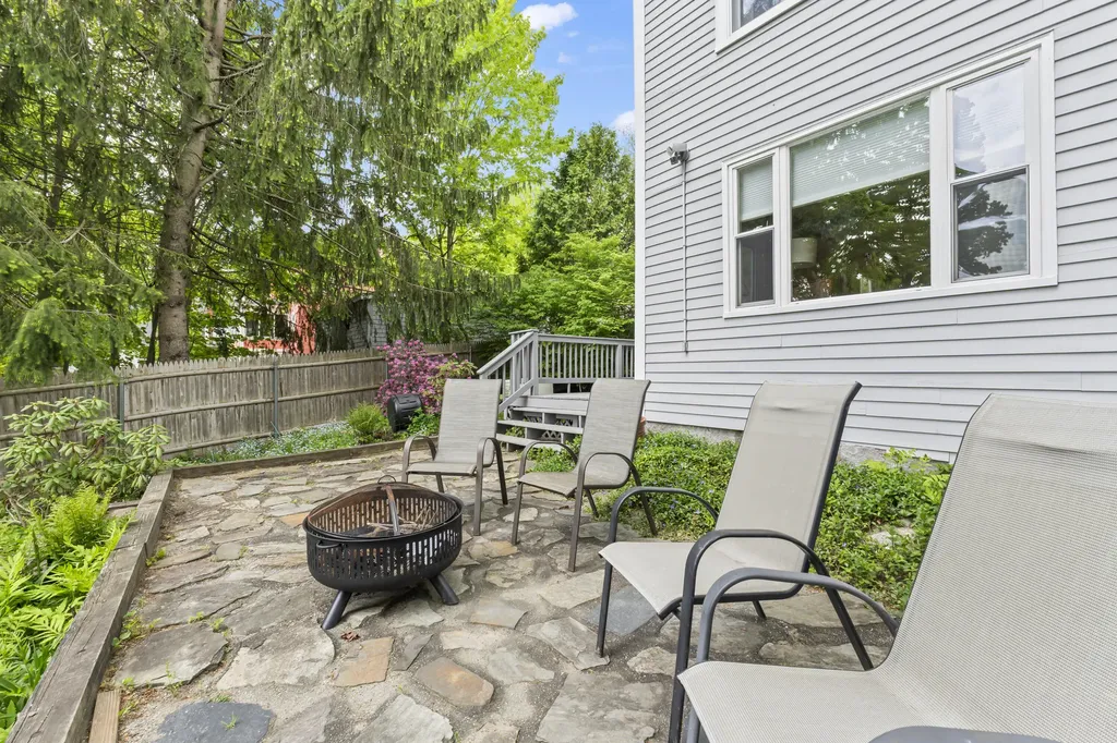 10 Summer Street Hallowell ME 04347