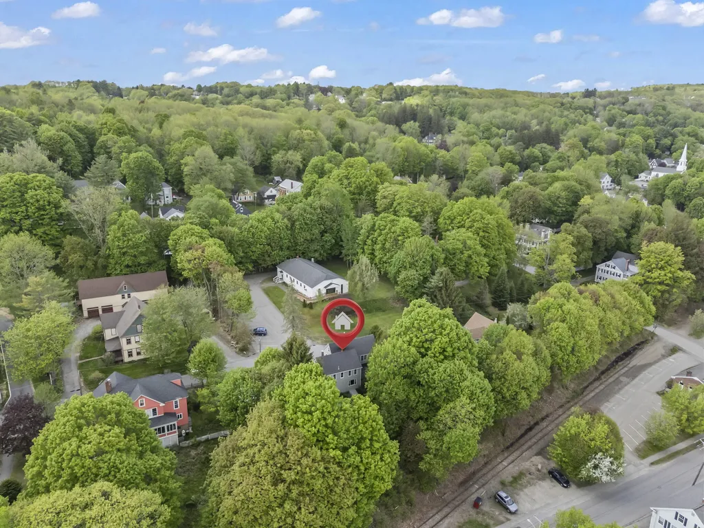 10 Summer Street Hallowell ME 04347