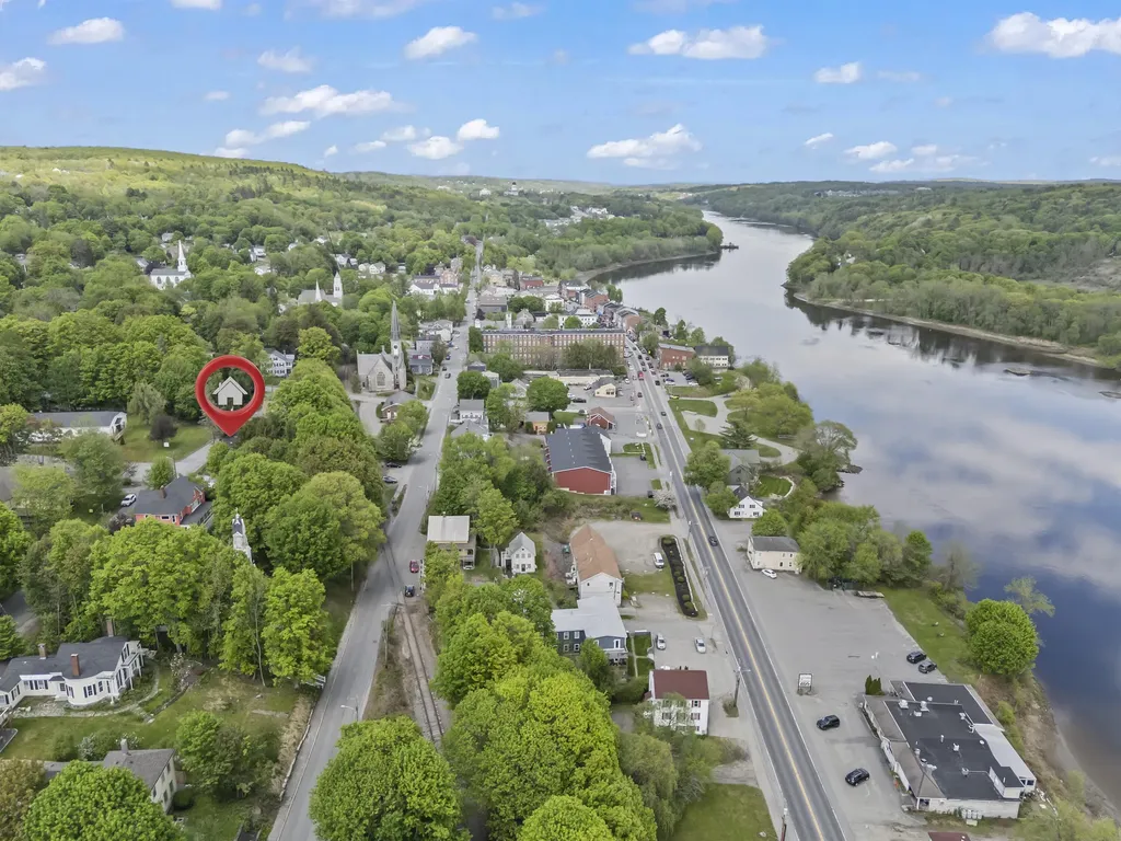 10 Summer Street Hallowell ME 04347