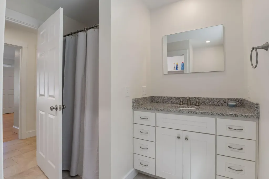 1 Hovey Lane Brunswick ME 04011