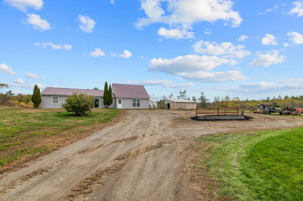 20 Irish Lane Whitefield ME 04353