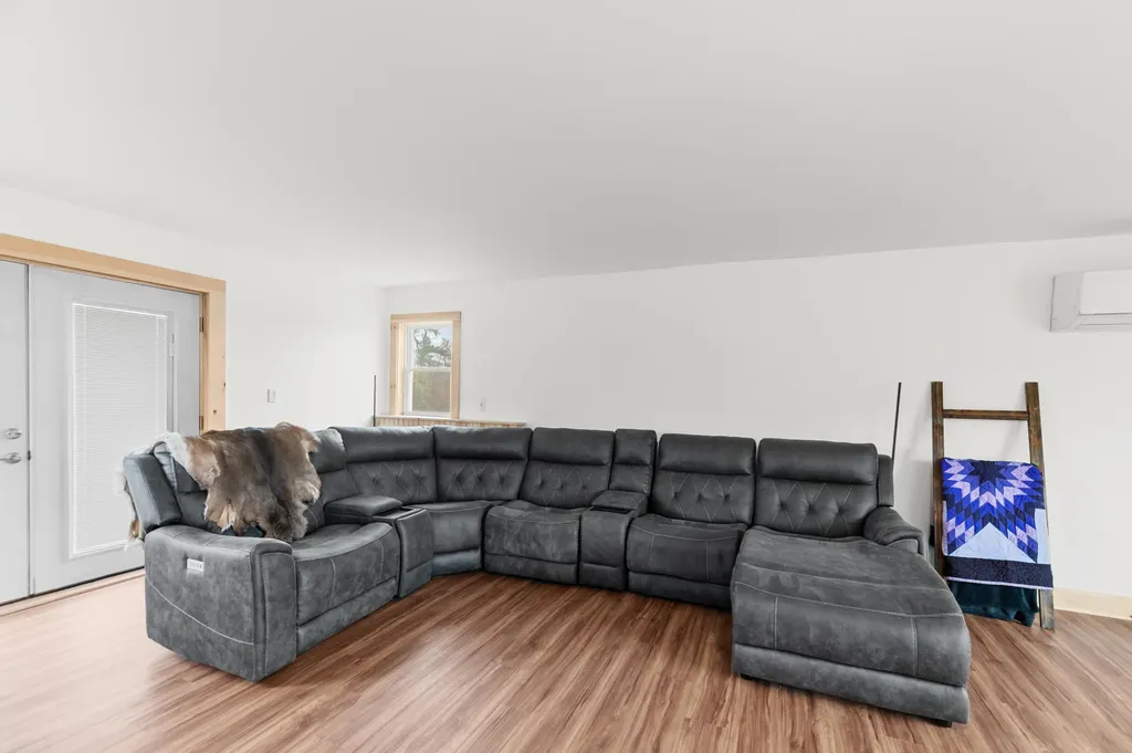 20 Irish Lane Whitefield ME 04353