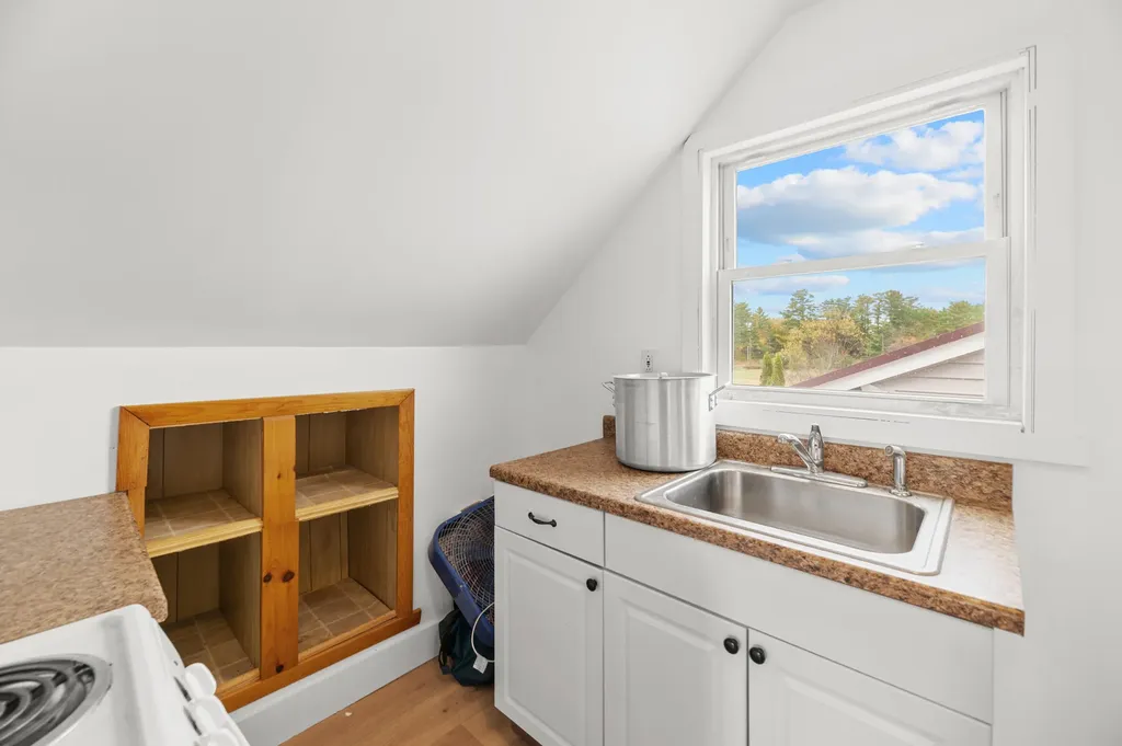 20 Irish Lane Whitefield ME 04353