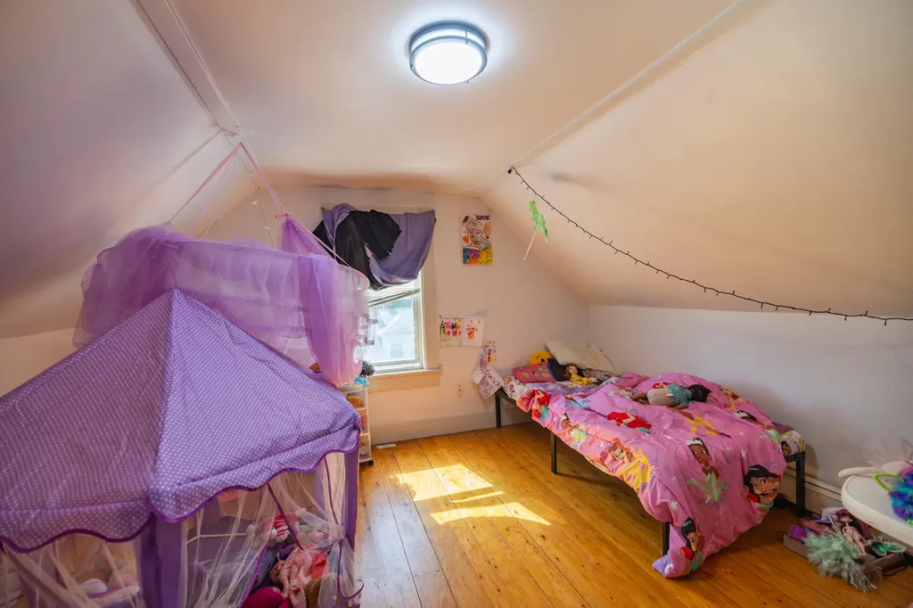 24 Sylvan Avenue Lewiston ME 04240