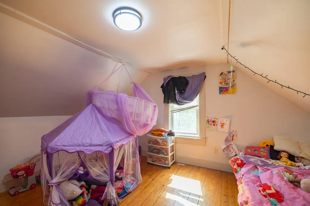 24 Sylvan Avenue Lewiston ME 04240