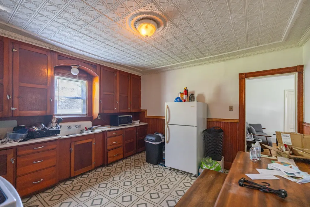 24 Sylvan Avenue Lewiston ME 04240