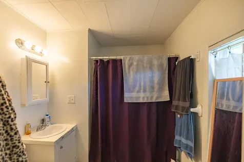 24 Sylvan Avenue Lewiston ME 04240