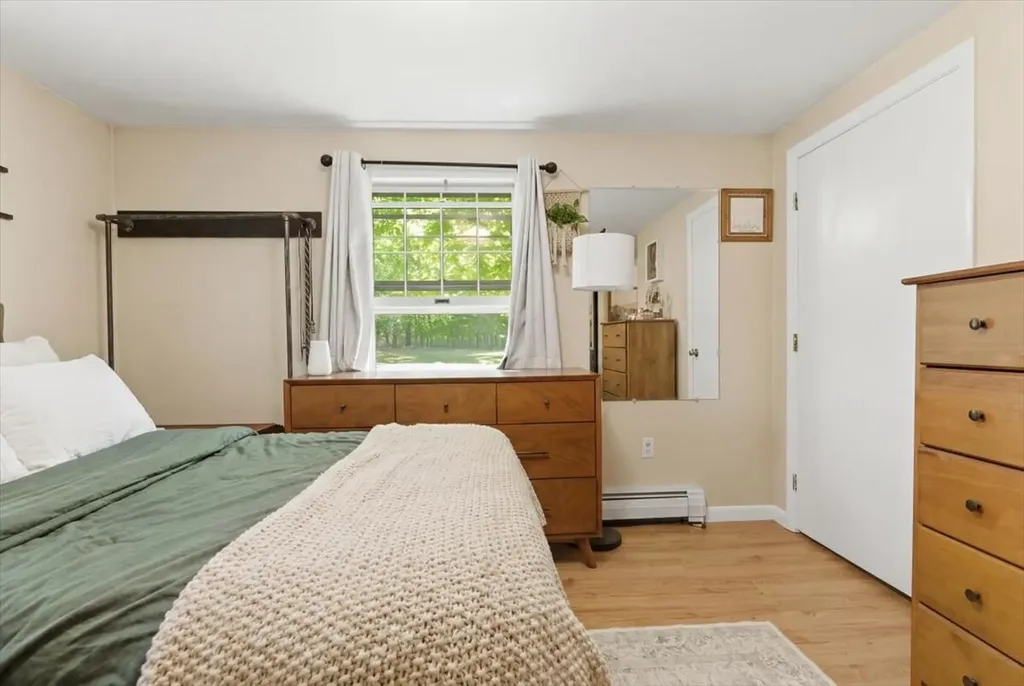 28 Country Acres Monmouth ME 04259