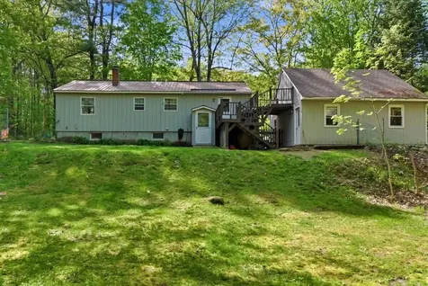 28 Country Acres Monmouth ME 04259