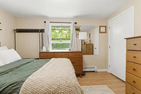 28 Country Acres Monmouth ME 04259