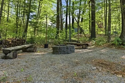 28 Country Acres Monmouth ME 04259
