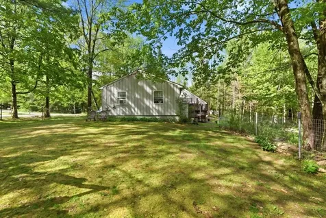 28 Country Acres Monmouth ME 04259