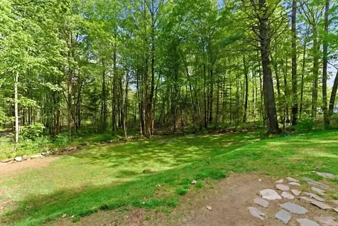 28 Country Acres Monmouth ME 04259
