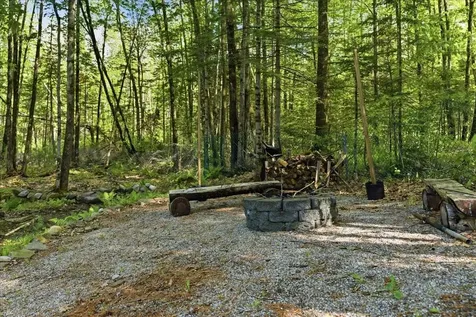 28 Country Acres Monmouth ME 04259