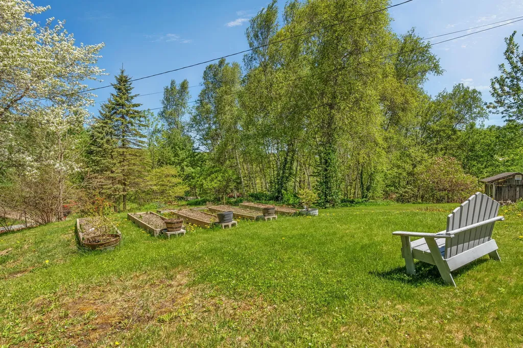 14 Vista Way Glenburn ME 04401