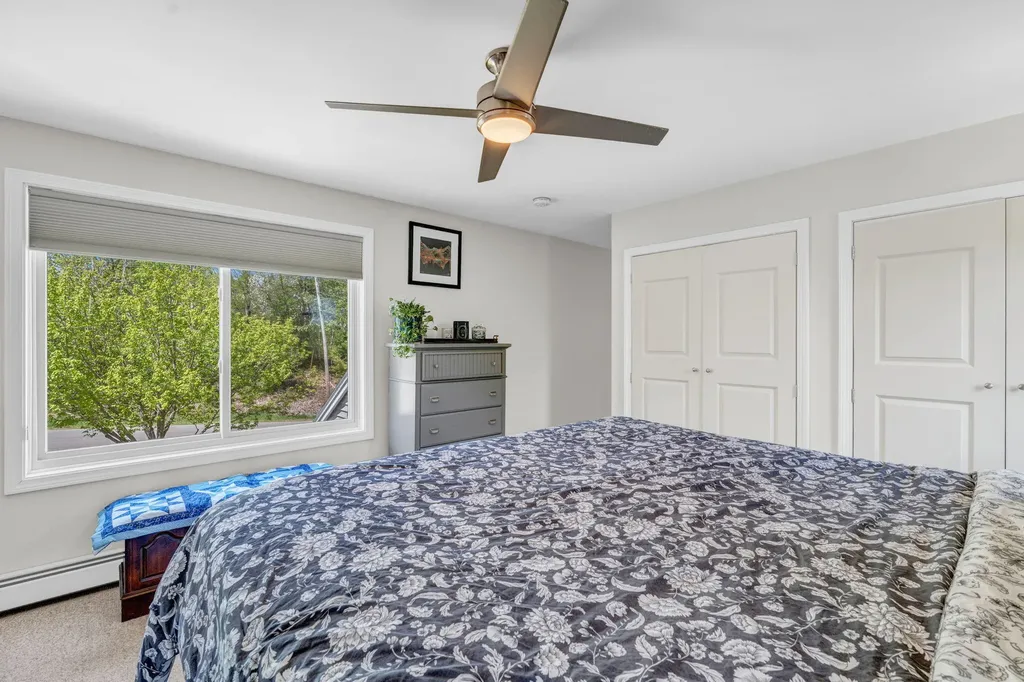 14 Vista Way Glenburn ME 04401