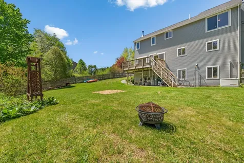 14 Vista Way Glenburn ME 04401
