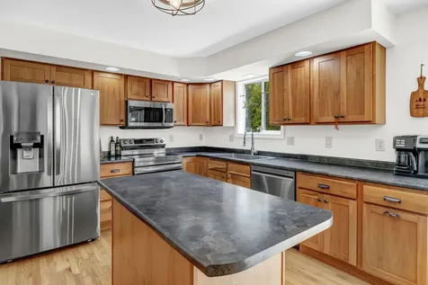 14 Vista Way Glenburn ME 04401