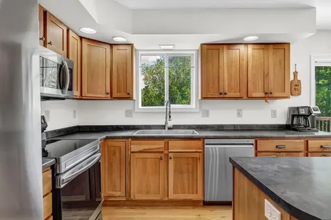 14 Vista Way Glenburn ME 04401