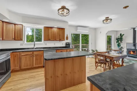 14 Vista Way Glenburn ME 04401