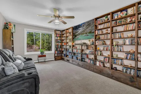 14 Vista Way Glenburn ME 04401