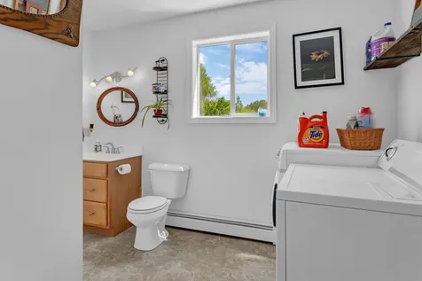 14 Vista Way Glenburn ME 04401