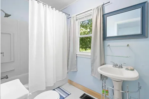 30 Admontem Avenue Rockland ME 04841