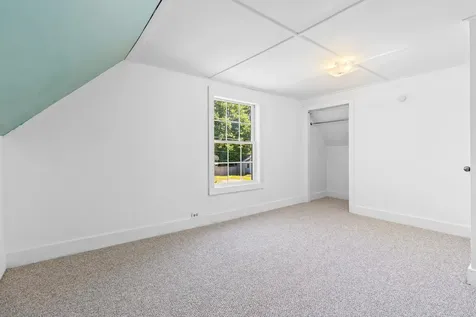 30 Admontem Avenue Rockland ME 04841