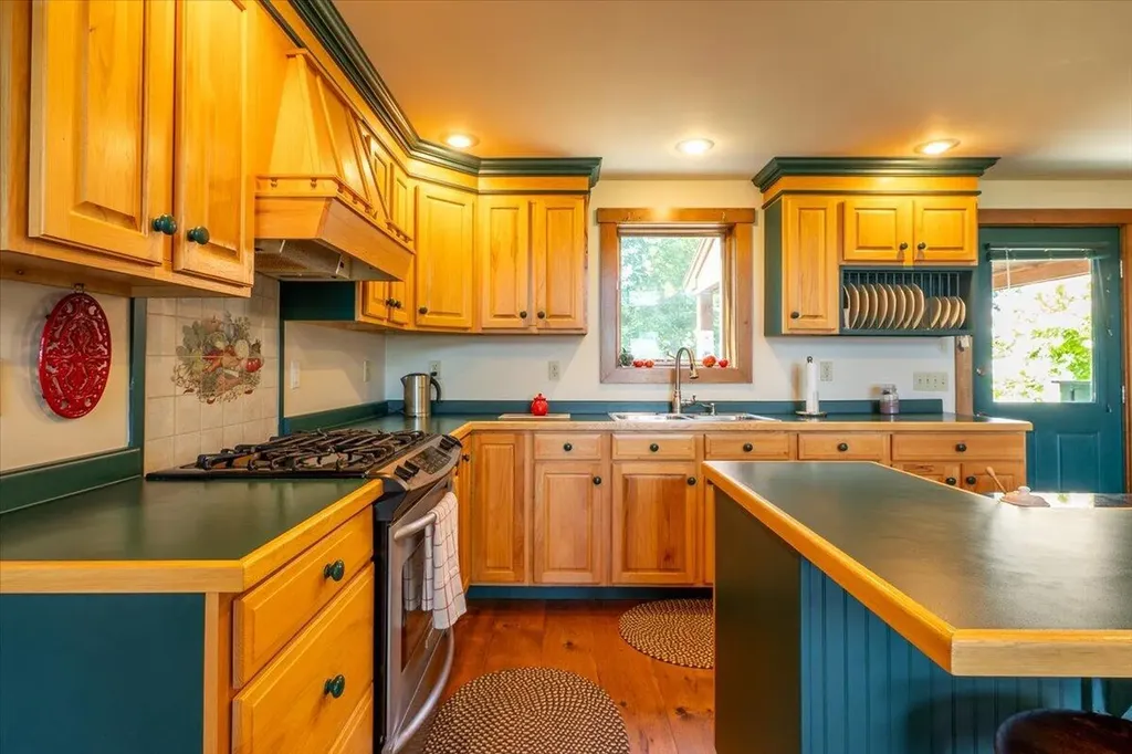 1591 Turtle Head Road Islesboro ME 04848