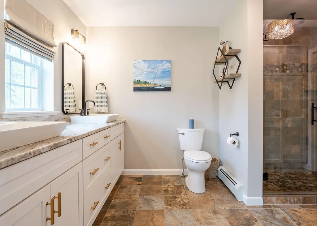 67 River Point Road Wiscasset ME 04578