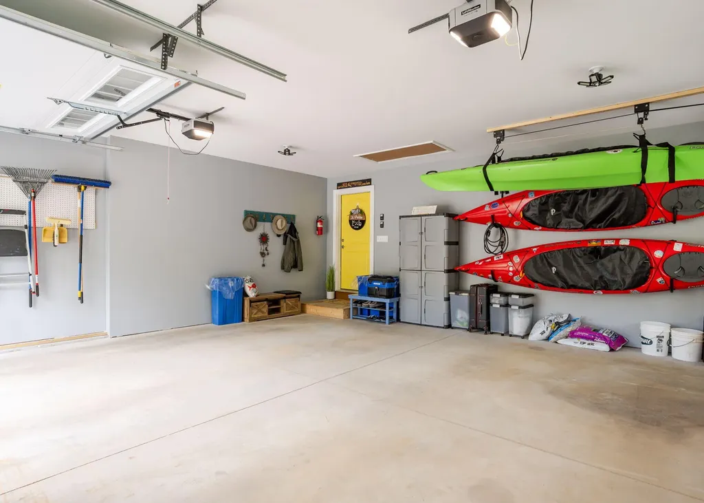 67 River Point Road Wiscasset ME 04578