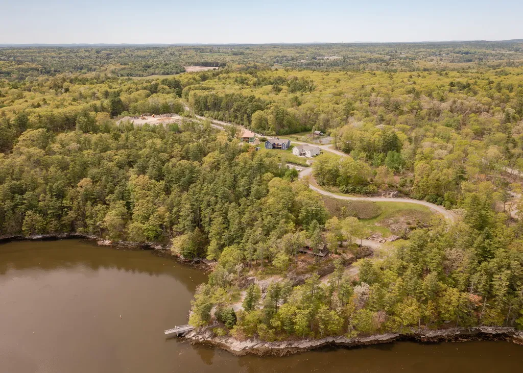 67 River Point Road Wiscasset ME 04578