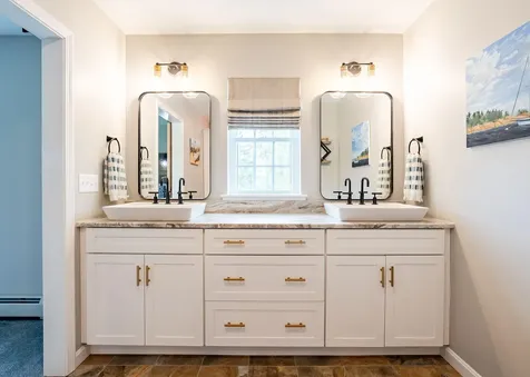 67 River Point Road Wiscasset ME 04578