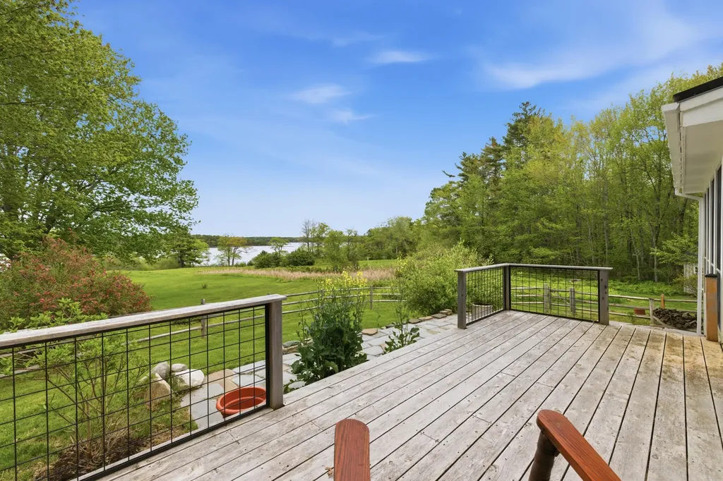 124 Phipps Point Road Woolwich ME 04579