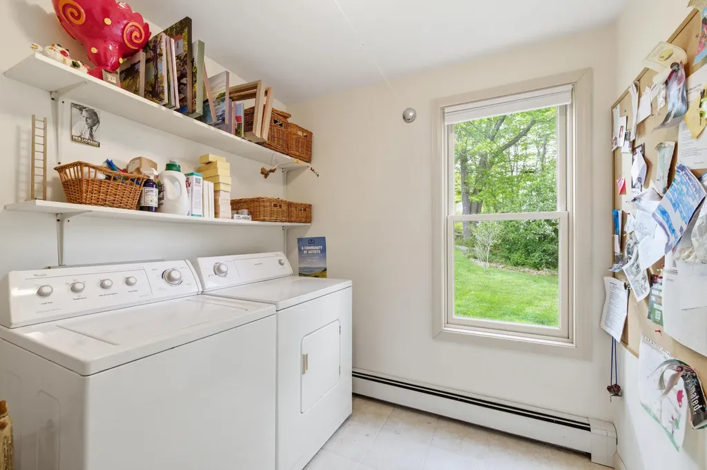 124 Phipps Point Road Woolwich ME 04579