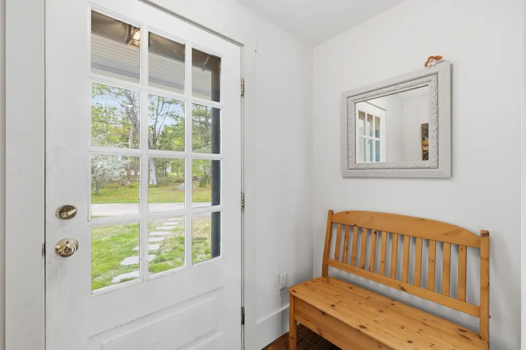 124 Phipps Point Road Woolwich ME 04579