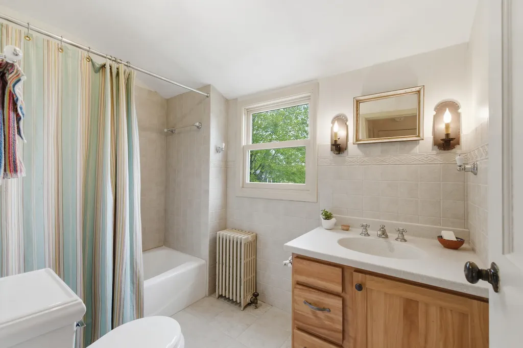 124 Phipps Point Road Woolwich ME 04579