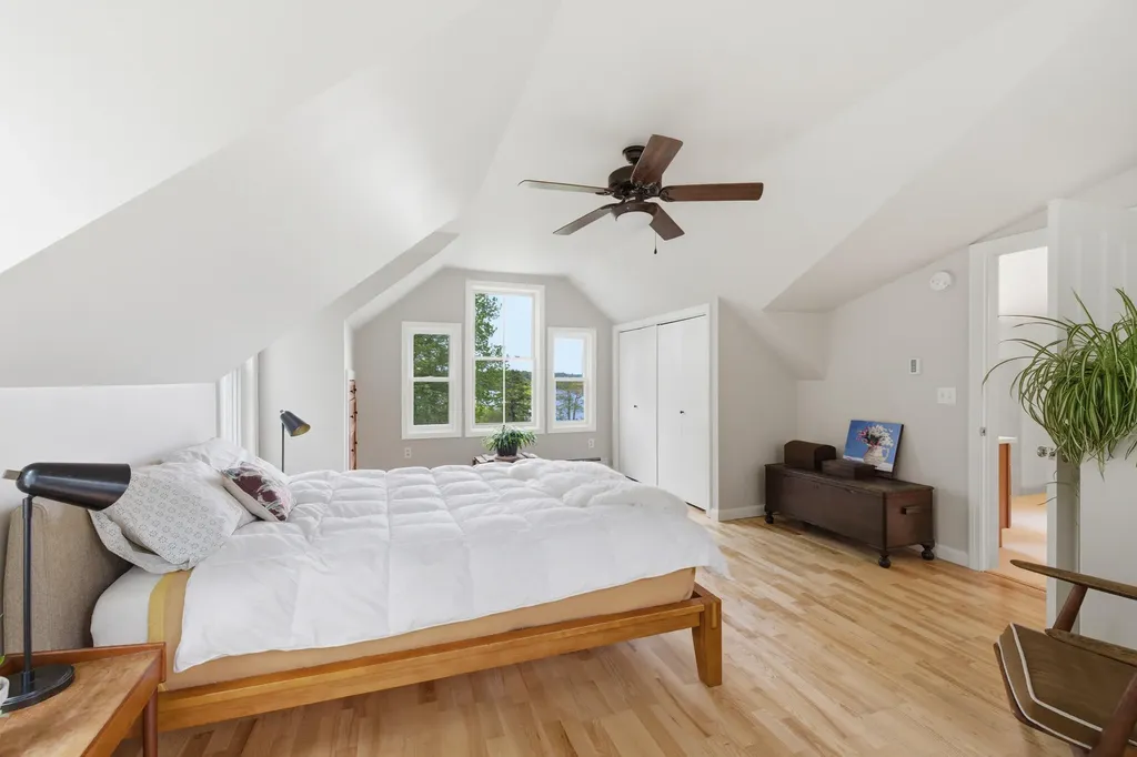 124 Phipps Point Road Woolwich ME 04579