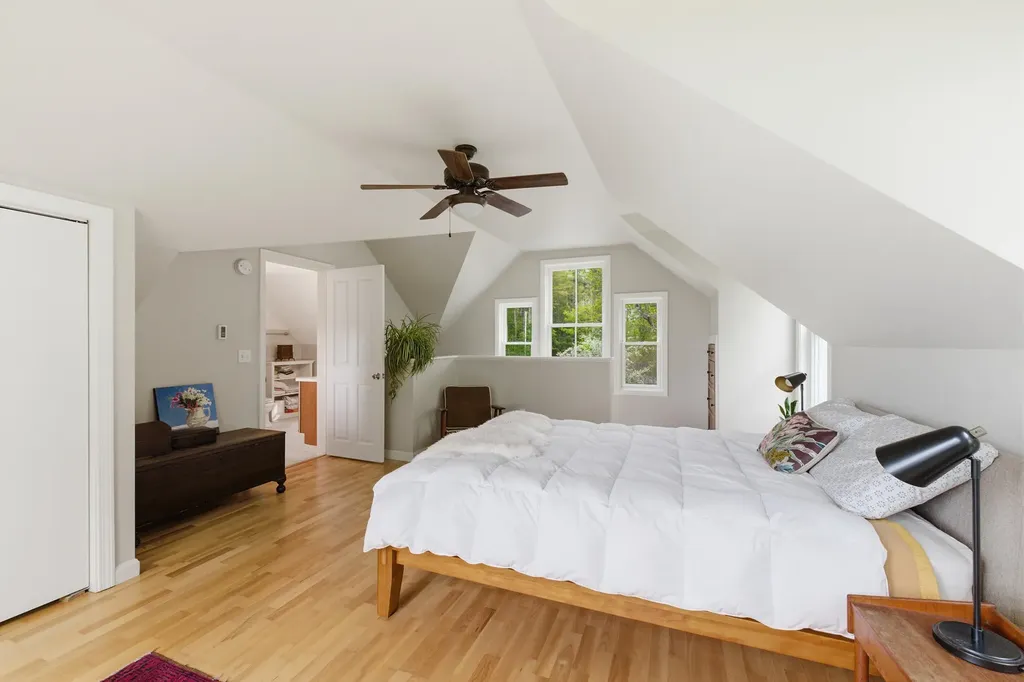 124 Phipps Point Road Woolwich ME 04579